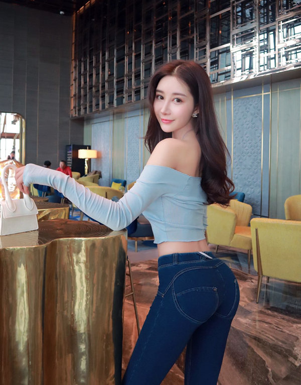 伦敦围经纪人微信